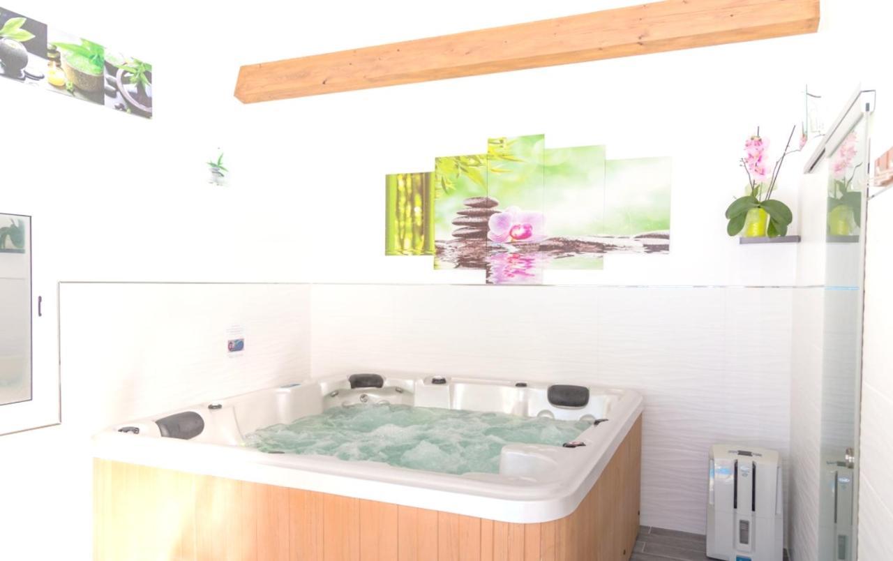 Appartement Elegant Avec Piscine Privee A Plan D'Aups Sainte Baume 55 M² 외부 사진